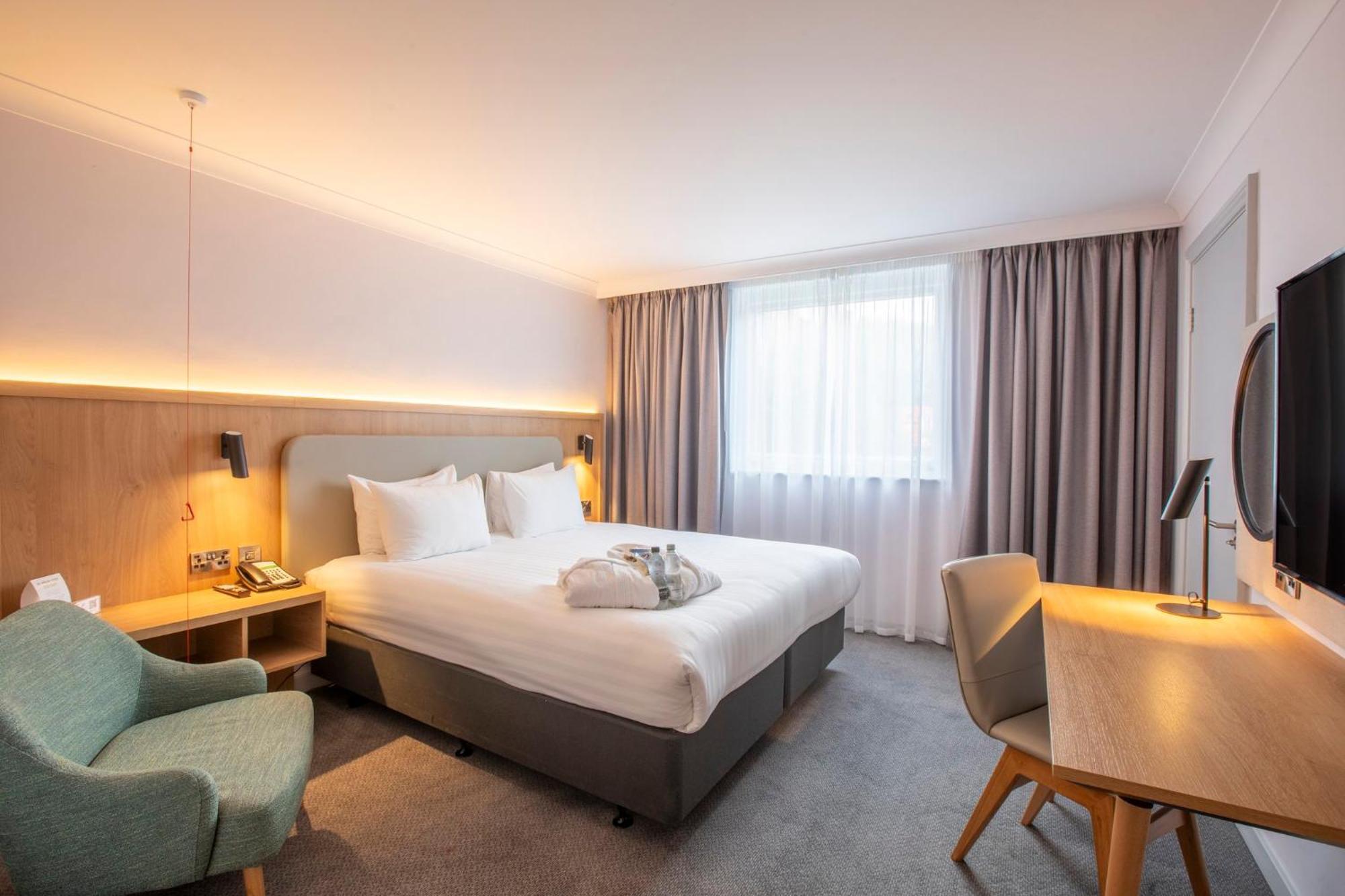 Holiday Inn Brentwood By Ihg Exterior foto