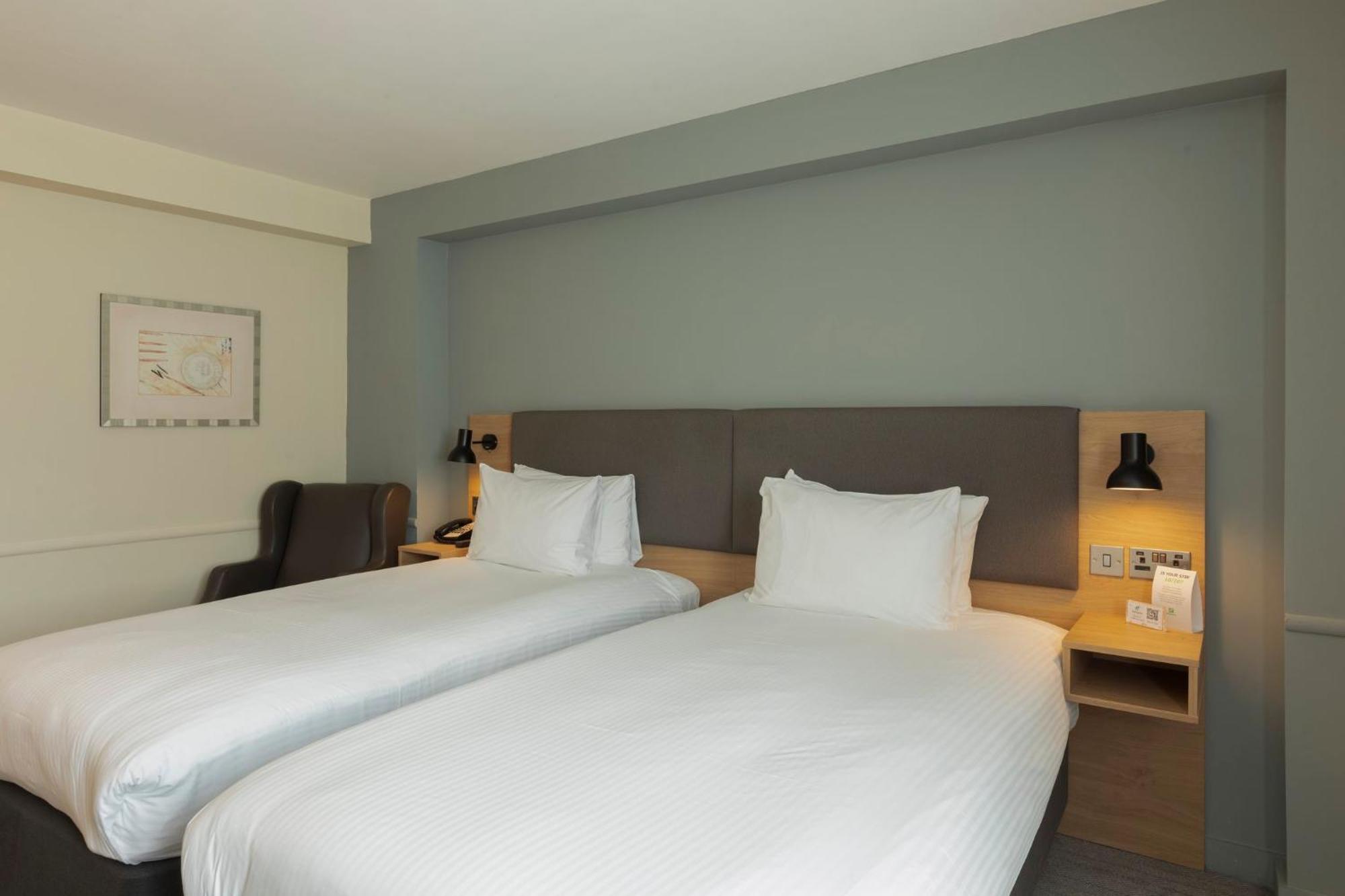 Holiday Inn Brentwood By Ihg Exterior foto