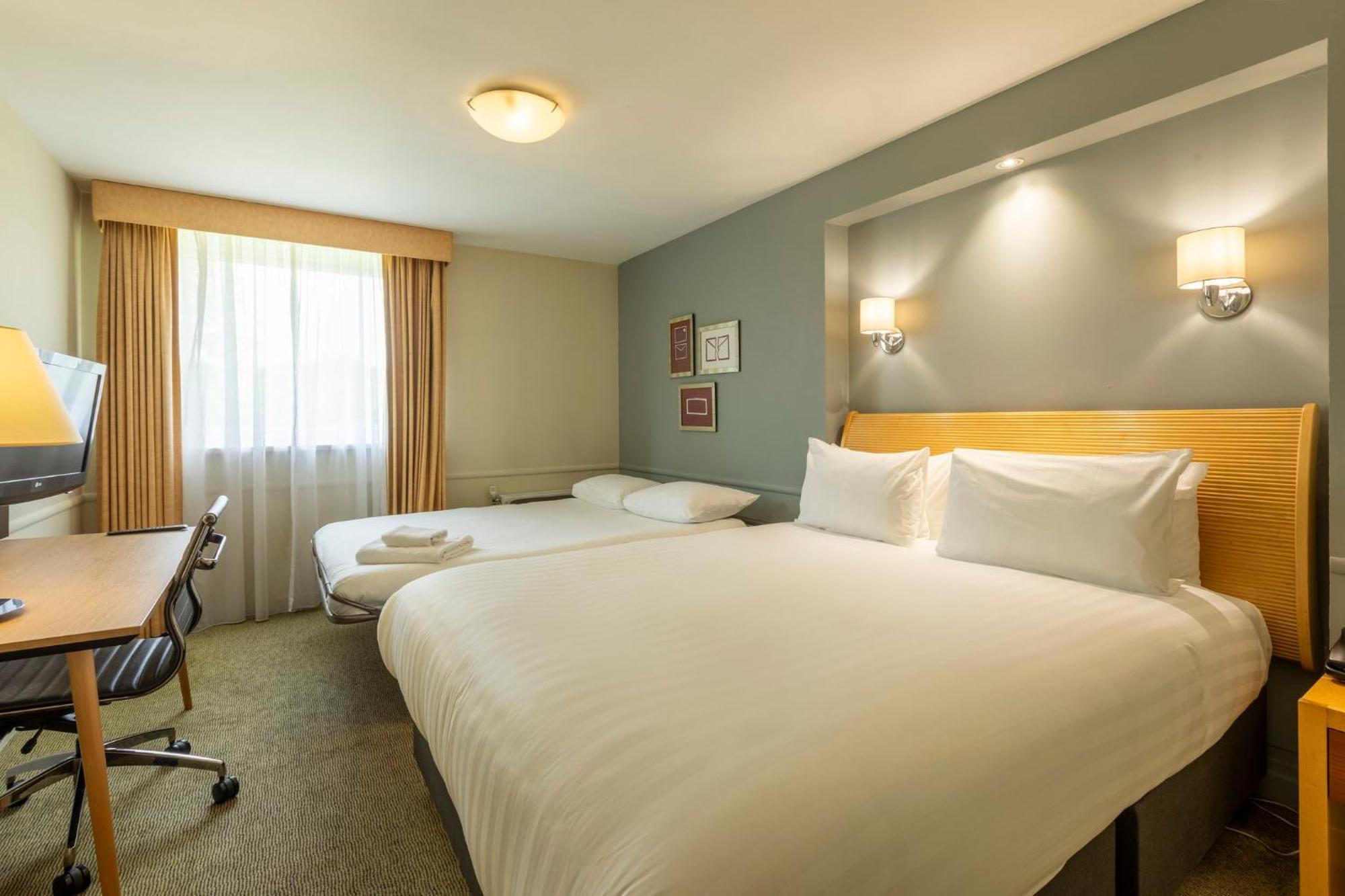 Holiday Inn Brentwood By Ihg Exterior foto